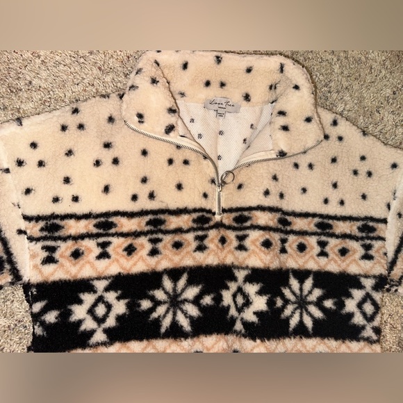 Love tree warm sweater size medium - Picture 3 of 4